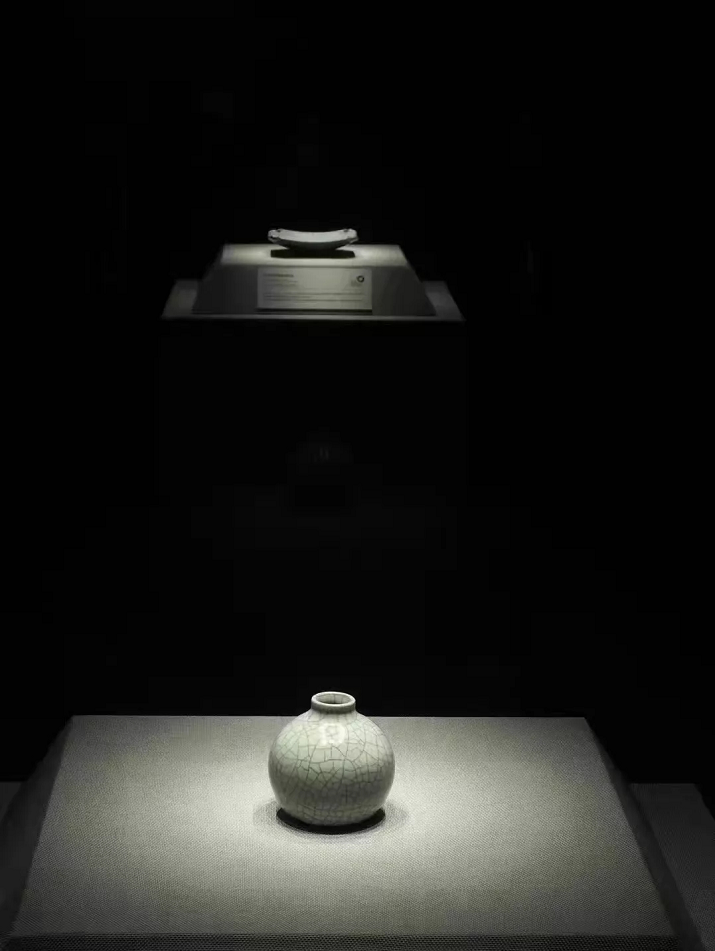 50件汝窯、官窯、哥窯、定窯、鈞窯及張公巷窯的珍品瓷器